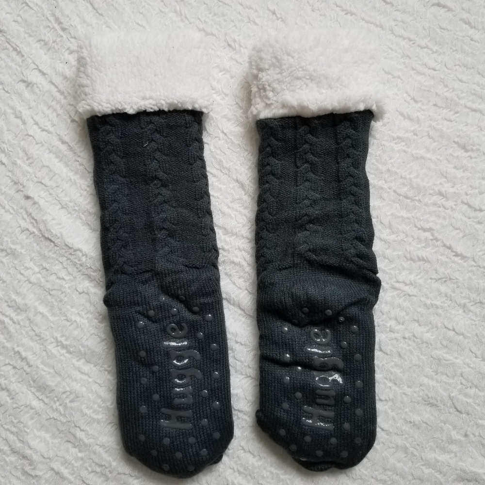 NWOT Huggle House Sock Slippers with Knit Pattern and Sherpa Style Fleece